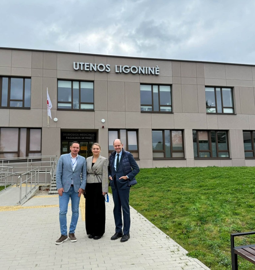 Šiandien Utenos ligoninėje lankėsi Europos Komisijos atstovybės Lietuvoje vadovas Rytis Martikonis