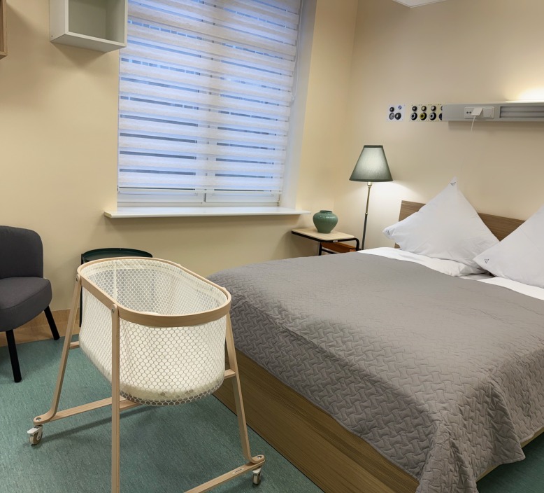 Utenos ligoninės akušerijos-ginekologijos skyriuje duris atvėrė dvi naujos, modernios ir jaukios pogimdyvinės palatos