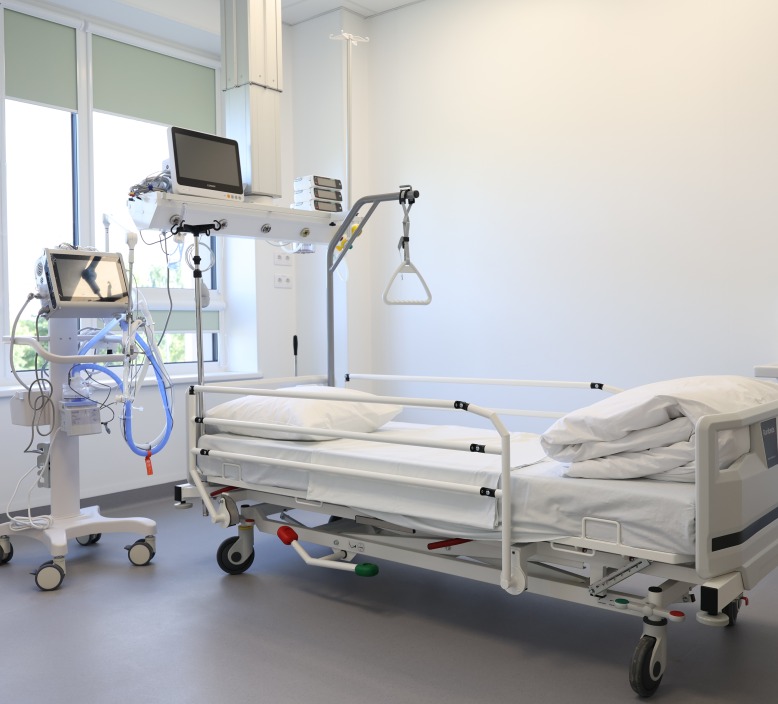 Utenos ligoninėje atidaryti atnaujinti Skubiosios medicinos pagalbos ir Intensyviosios terapijos skyriai
